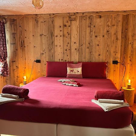 Maison Rongier nel centro di Cogne Esterno foto