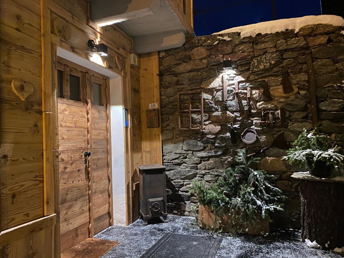 Maison Rongier nel centro di Cogne Esterno foto