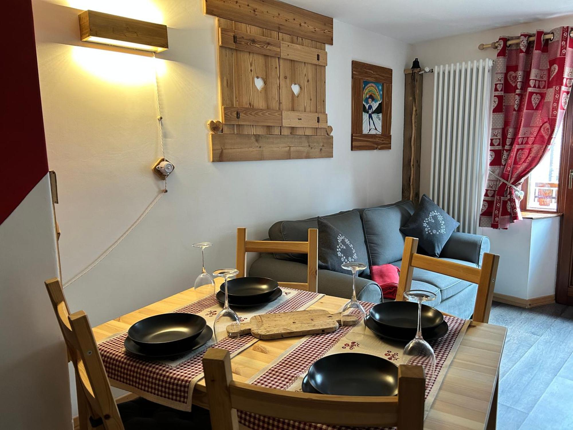 Maison Rongier nel centro di Cogne Esterno foto