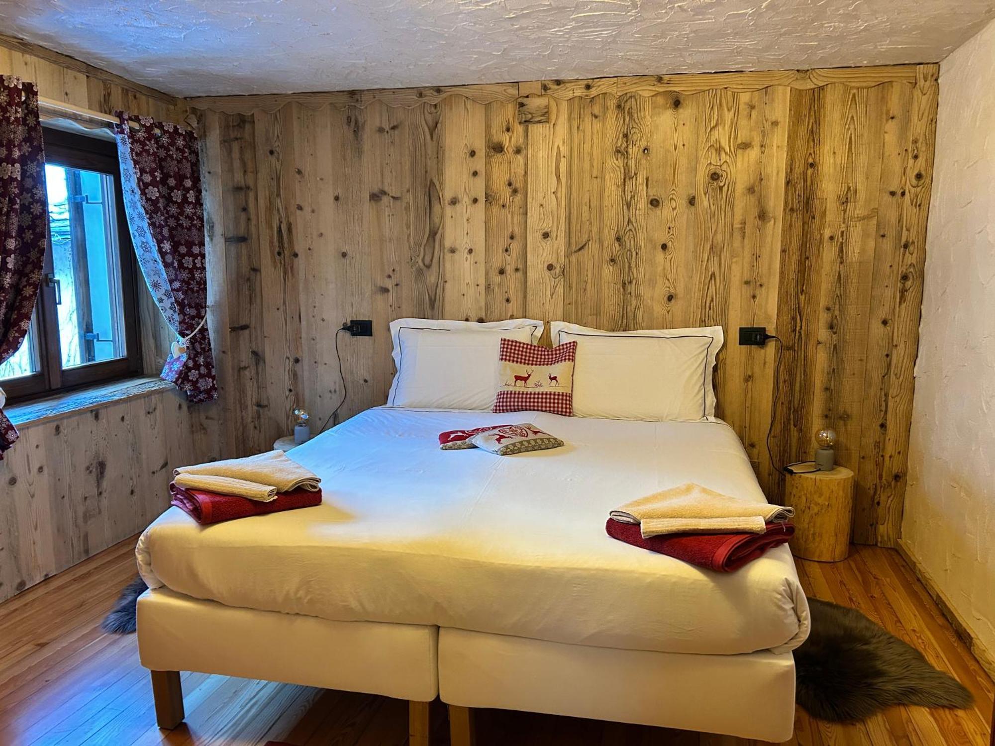 Maison Rongier nel centro di Cogne Esterno foto